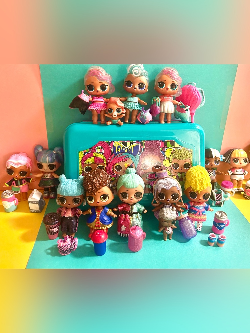 LOL Surprise Giant Lot! 21 *Ultra Rare & Rare* Dolls + Accessories & Storage Box